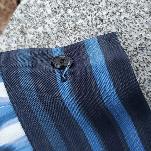 NWT Vince Silk Shibori Tie Dye Blouse Blue White Size 4 - Picture 6 of 13